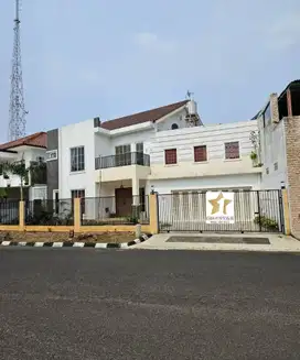 Rumah Tropical Modern dan Strategis di Cluster Modernland Tangerang