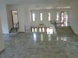 Jual Rumah Mewah di Kemang Jakarta Selatan Bebas Banjir, Jalan 2 Mobil