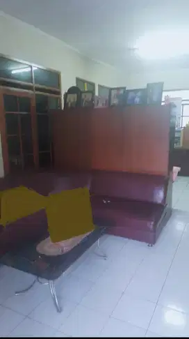 Rumah Strategis 1,25 lantai dekat Mainroad, Taman Holis Indah