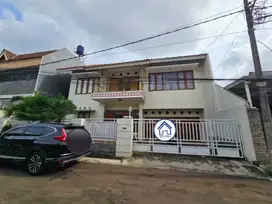 DIJUAL CEPAT RUMAH PERMATA HIJAU 15x18 2 LANTAI KEBAYORAN LAMA