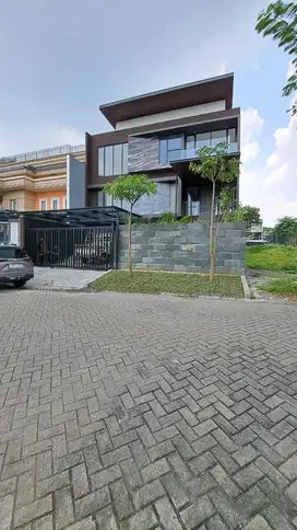 Rumah Baru Bukit Golf Internasional Citraland 3 Lantai Kolam Renang
