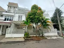 Dijual Rumah 3 Lantai Cluster Flamingo Bintaro