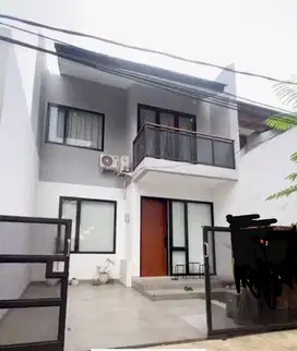 Dijual Rumah Brandnew di Kencana Loka BSD City
