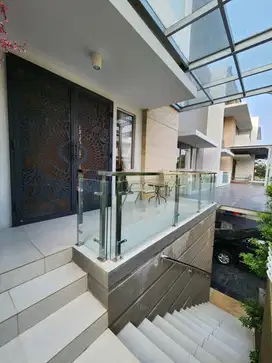 Dijual rumah golf island pik full furnish