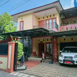 Di jual cepat rumah 2 lantai siap huni di kalisari jakarta timur