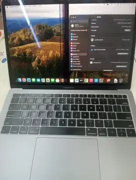 Macbook air A1932 silver,13inc core i5 ram 8/128gb