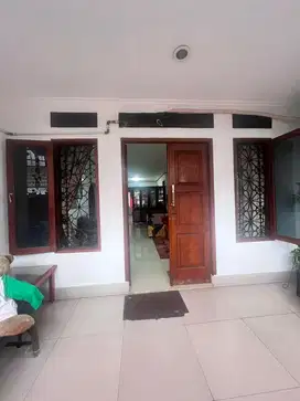 Rumah Strategis di Jakarta Selatan