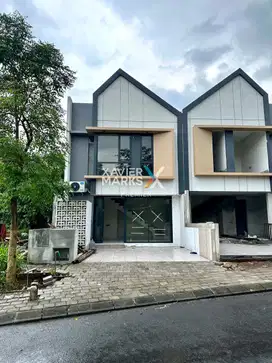 Dijual Rumah Baru Gress Modern di Villa Puncak Tidar Malang