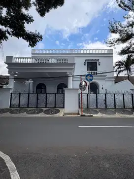 DI JUAL RUMAH BARU  MODERN CLASSIC TANAH KUSIR - KBY LAMA