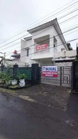 rumah Haur jaya dekat istana Bogor