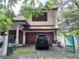 Rumah luas nyaman dan asri di jalan meranti, Pasir Jaya Bogor Barat