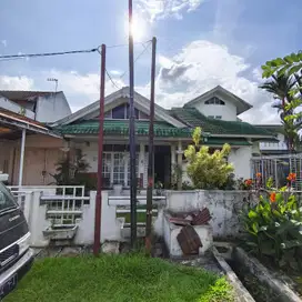 Dijual Rumah Luas Strategis Sangat Nyaman dan Asri di Kota Medan