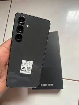 Samsung S24 FE 5G (8/256GB, Garansi On Sampai 2026)
