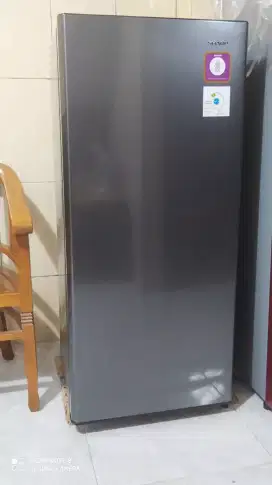 Freezer Sharp FJ-M186
