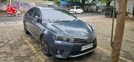 Altis 2015 V At low KM