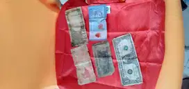 Di jual uang kertas lama yg butuh dan minay yg hobi dan paham