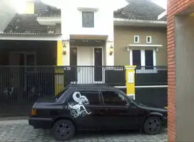 Rumah Mewah 2 Lantai, Fasilitas Lengkap, Siap Huni!