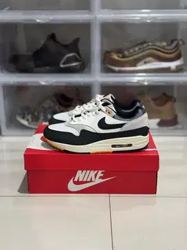 Nike Air Max 1 Black White