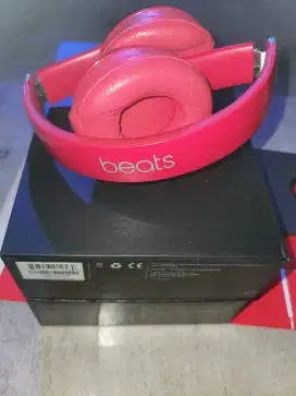 Dijual headphone beats bluetooth solo 2