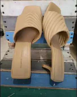 Preloved Sandal Heels Pull&Bear Original Size 38