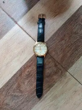 Jam tangan laki-laki