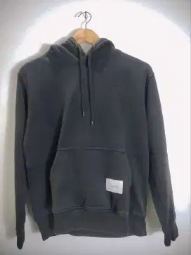 Jaket distro Russ sweater hoodie pria warna hitam