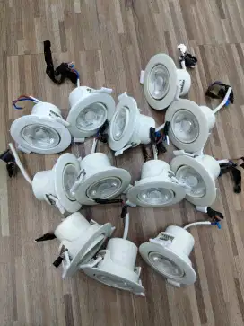 Lampu in lite 5 watt warna kuning masih bagus normal