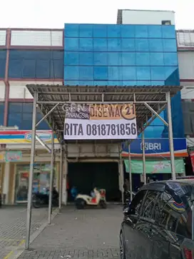 Ruko 3 Lantai Strategis Dan Ramai Pinggir Jalan Jl.Kapuk Raya