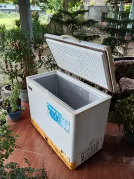 Freezer box 200 liter