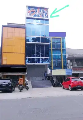Dijual cepat. Pinggir jln raya. Strategis.