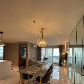 Dijual    The Reiz Condo