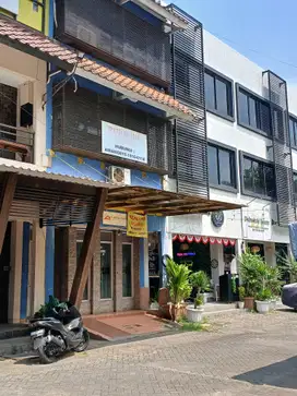 Ruko 4 Lantai  Siap Huni di Lebak Bulus, Jakarta Selatan