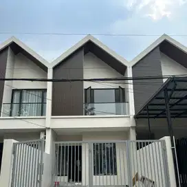 Dijual Rumah 2Lt Meruya Utara Jakarta Barat