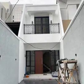 Dijual Rumah Rapi Siap Huni dekat daerah Permata Hijau