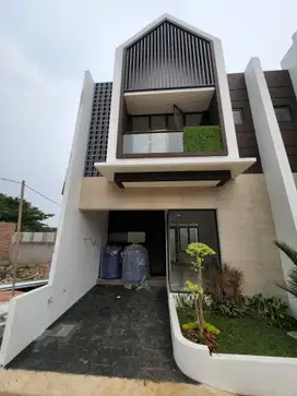Dijual Rumah cantik 2 lantai di Cibubur dekat Stasiun LRT