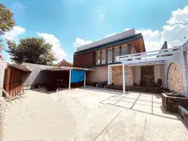 Rumah Mewah 2lantai Pinggir Jln Besar Serengan Solo