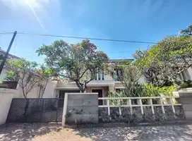 Rumah Mewah 2lt Tengah Kota Furnish Manahan Solo