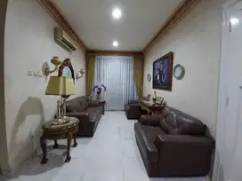DIJUAL RUMAH MEWAH SEBERANG MAL DI KOTA WISATA, HARGA MURAH!