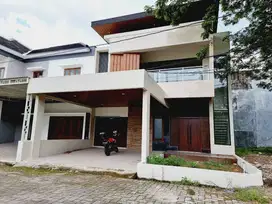 BU Rumah Mewah Cluster Fasilitas Kolam Renang Jln Solo Baru Grogol