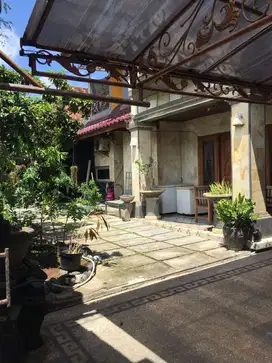 RUMAH DI JUAL Semi Villa