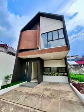 Rumah Modern Jaksel, Lokasi Strategis Dekat Tol! Sisa 1 Unit!