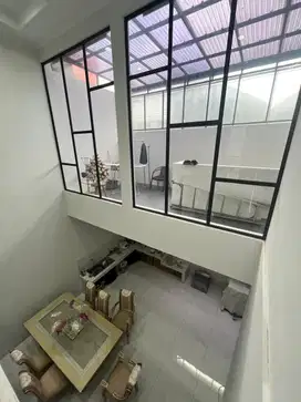 Dijual Cepat BU Rumah Minimalis Modern di Kompleks Singgasana