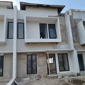 RUMAH DIJUAL DUA LANTAI FREE DP