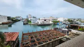 Ada Dermaga Rumah Pantai Mutiara Luas 470 m2 Hadap Selatan