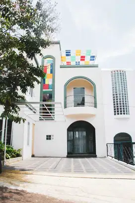 RUMAH MEWAH FURNISH RESORT DAGO PAKAR BANDUNG+KOLAM RENANG JARANG ADA