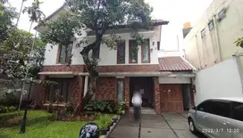 DIJUAL RUMAH KAWASAN ELITE KEMANG JAKARTA SELATAN
