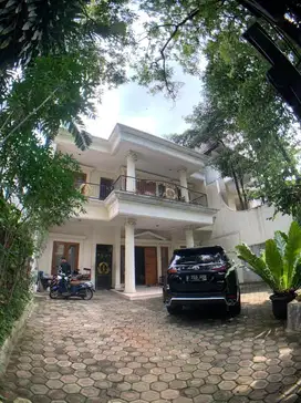 Dijual rumah  Mewah di Blok M Kebayoran Baru Jakarta Selatan