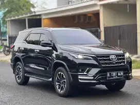 Toyota Fortuner 2.4 VRZ GR Sport Diesel AT 2021