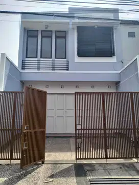 Disewakan Ruko Siap Pakai di Sayap Lengkong Besar, Kota Bandung