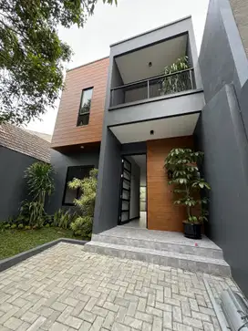 Dijual Rumah di Giri Loka 1 BSD City